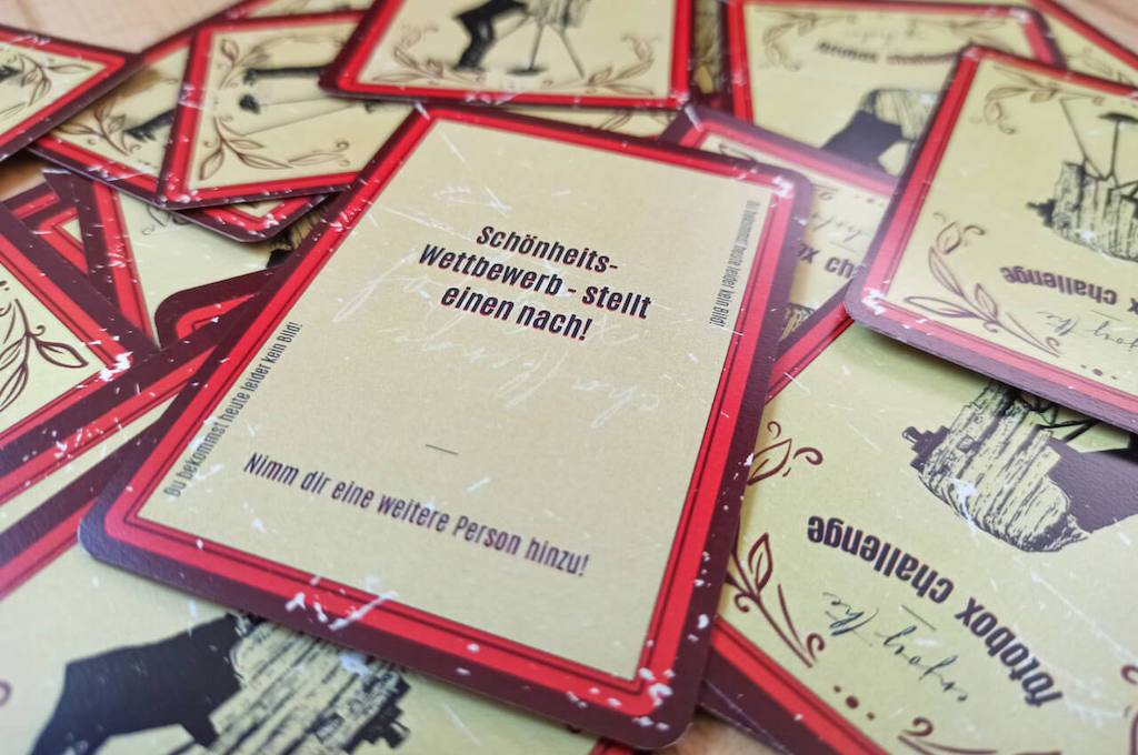 Lustige Aufgaben Kartenspiel  Vintagebox Kompakt Beispielaufgabe